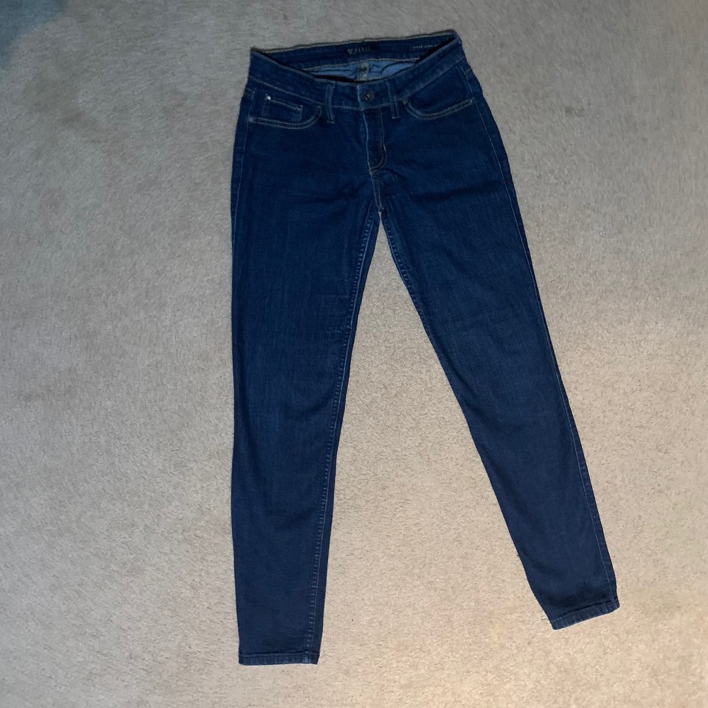 Guess Jeans Style: Power Skinny Low. Size: 26.